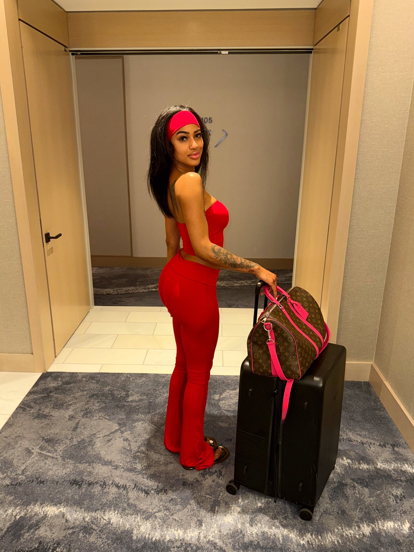 CRIMSON ON THE GO SET